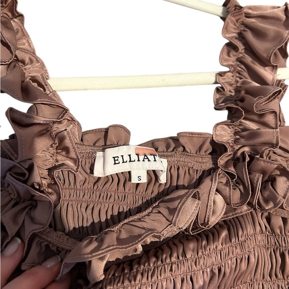Elliatt Ruffle Top - Picture 7 of 8